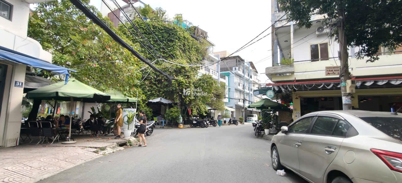 Cơ hội sở hữu nhà phố 4 tầng  lửng trên mặt tiền đường 8.5m tại Trung tâm Linh Tây, Thủ Đức