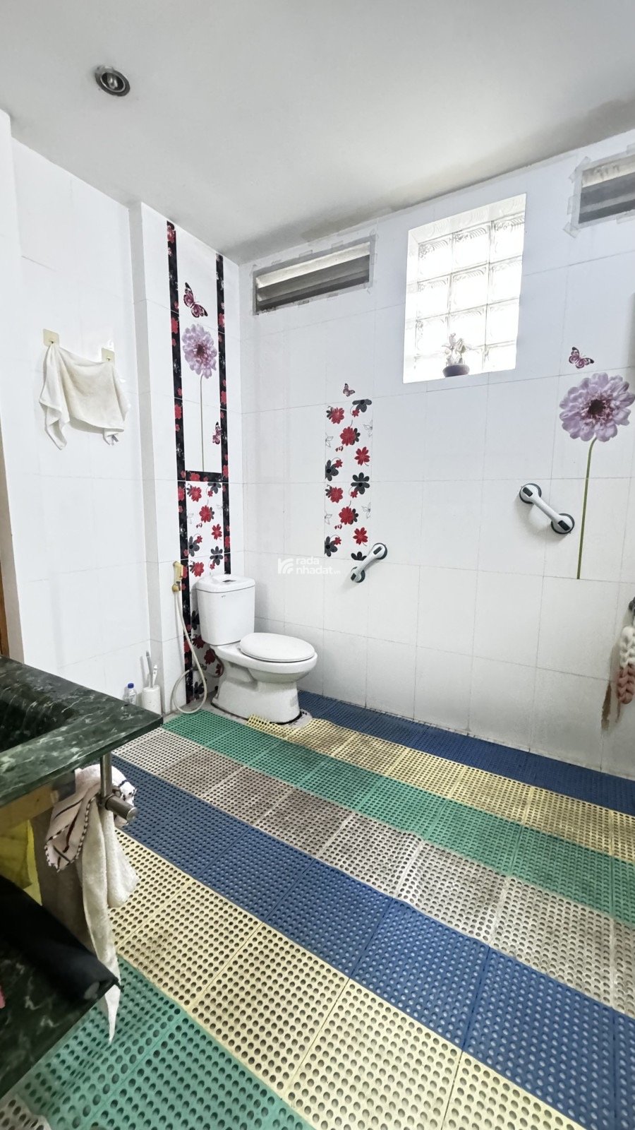 Bán đất tặng Biệt Thự 4tầng với sân vườn Tạ Quang Bửu Quận 8.