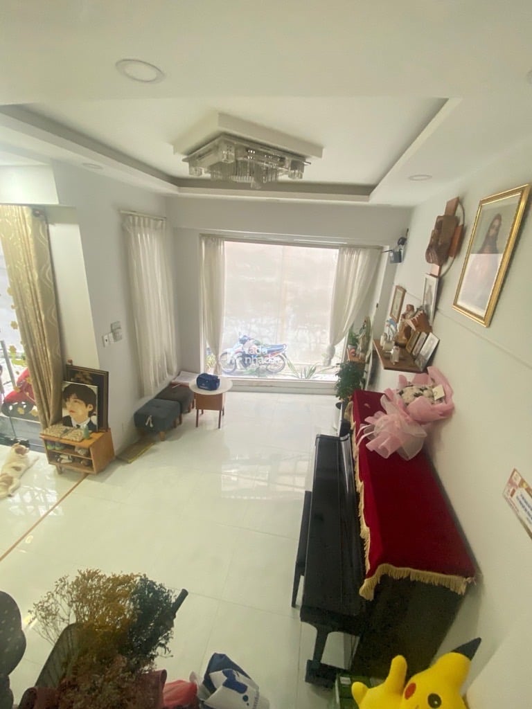 GẦN MT NGUYỄN VĂN TRỖI, PHÚ NHUẬN, 3 TẦNG CÓ KC Ở NGAY. GIẢM 350TR CHỈ CÒN 10T TL 