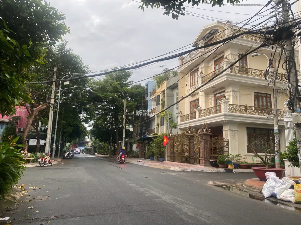 Nhà Trịnh Đình Trọng, đường 12m, 62m2, 3 tầng, 4PN, 10.5 tỷ TL