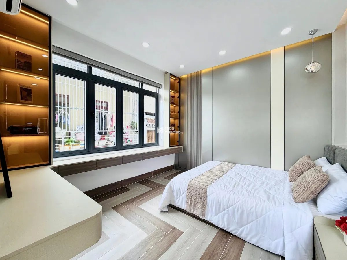 SIÊU PHẨM CỰC ĐẸP GÓC 2 MẶT THOÁNG ,GẦN CHỢ TÂN SƠN , BÊ NGANG 8M BỀ THẾ,56M2 4TẦNG , CHỈ NHỈN 6TỶ