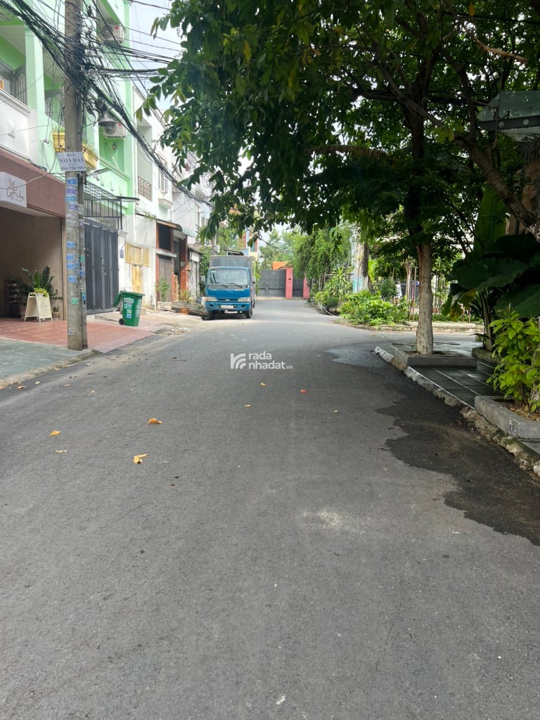 NHÀ MẶT TIỀN, KHU PHÂN LÔ ĐỒNG BỘ CAO TẦNG; GẦN PHẠM VĂN ĐỒNG 6X20 CHỈ 12,5 TỶ.