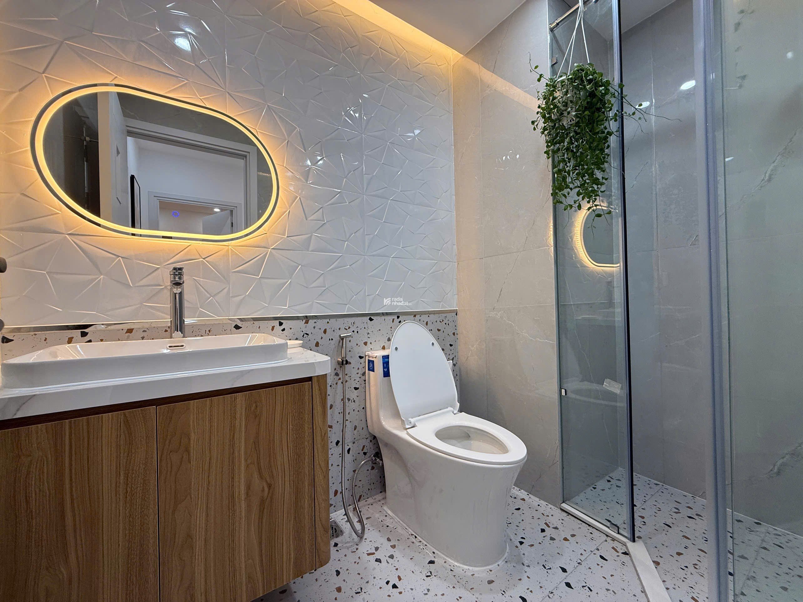 Bán nhanh căn hộ Sky garden 2, nhà mới 100/100, PMH, Q7, 3PN full nội thất, giá chỉ 6,6 tỷ 