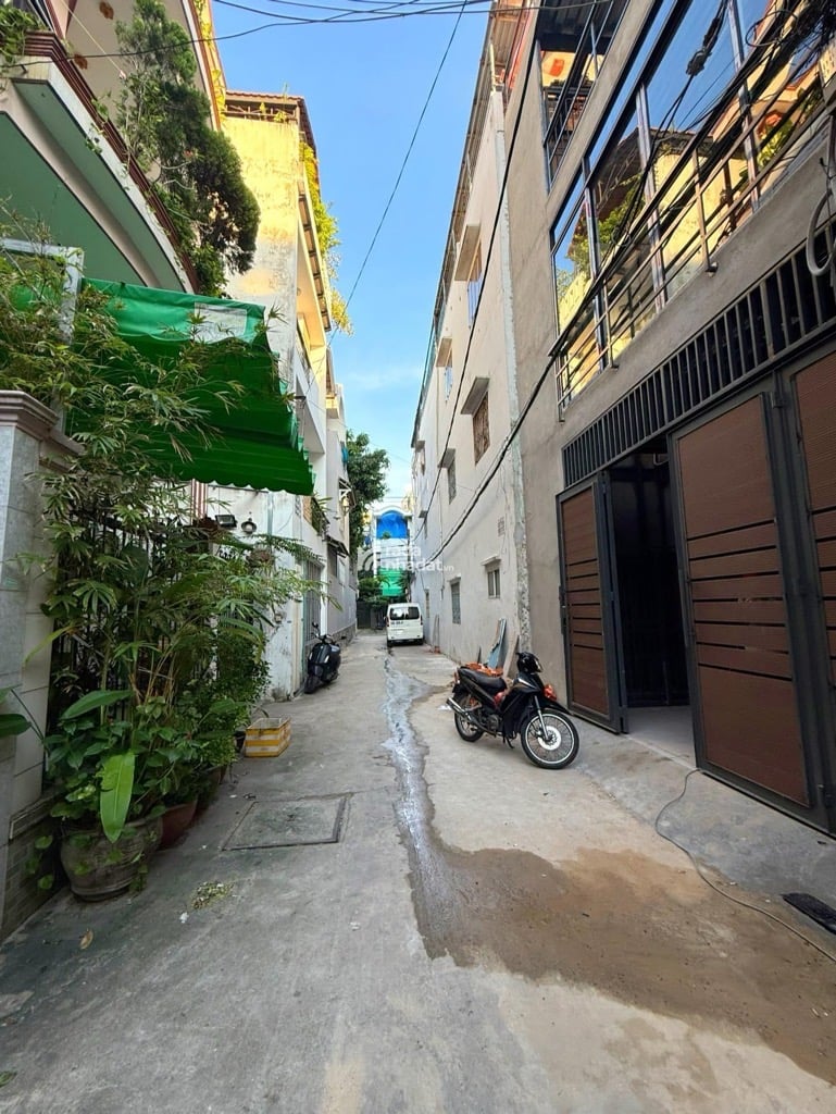 HẺM XE TẢI THOÁNG ĐƯỜNG B KHU ADC PHÚ THẠNH, TÂN PHÚ DT: 4.15*22M- 9 TỶ 5