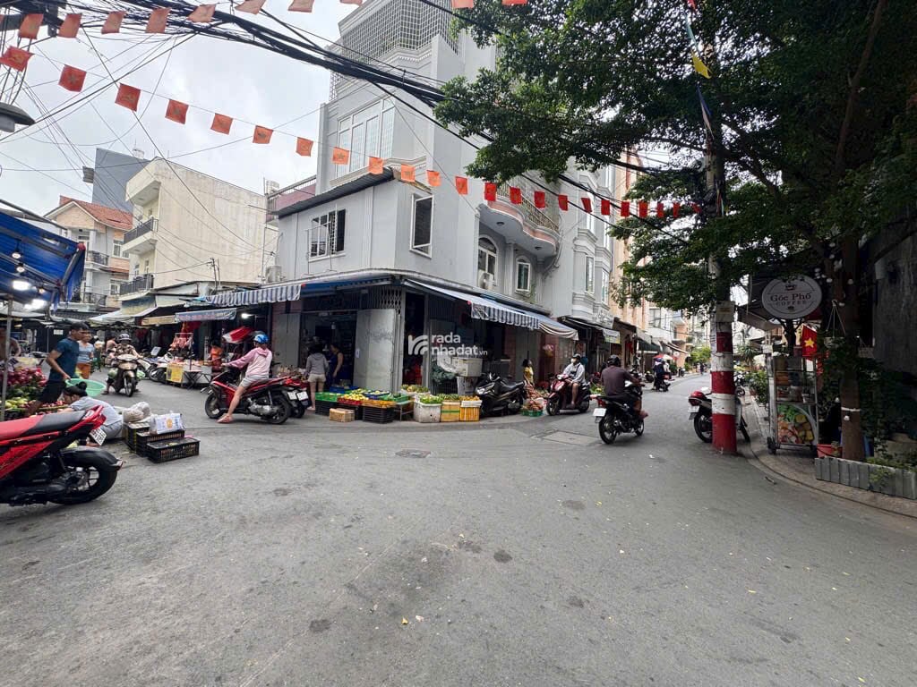 Nhà đẹp ở Tân Bình - Gần Sân Bay - Khu Chợ 