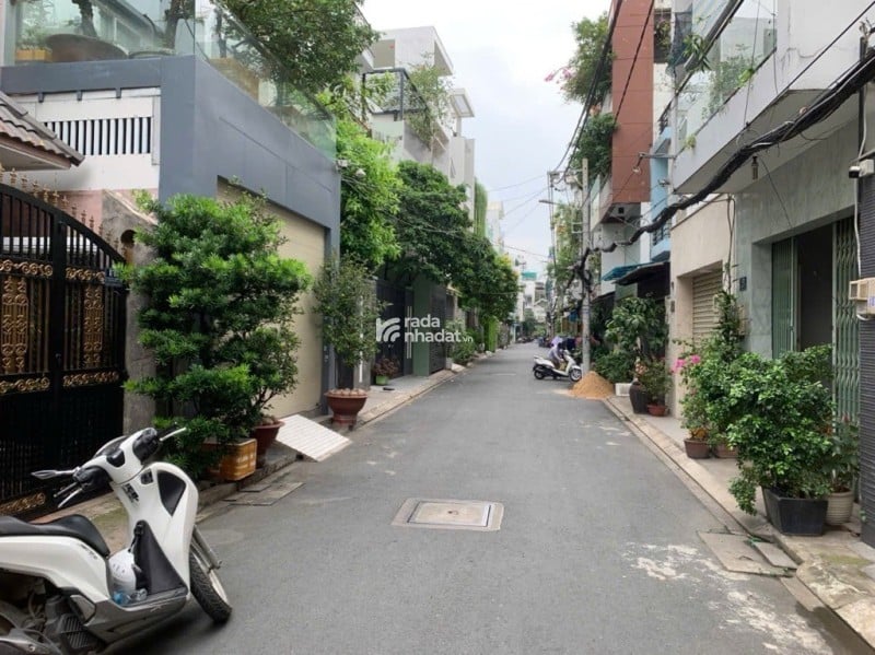 Bán nhà hẻm 8m Tân Sơn Nhì-ngang 5.2m-nhà mớinội thất đẹp-khu dân trí