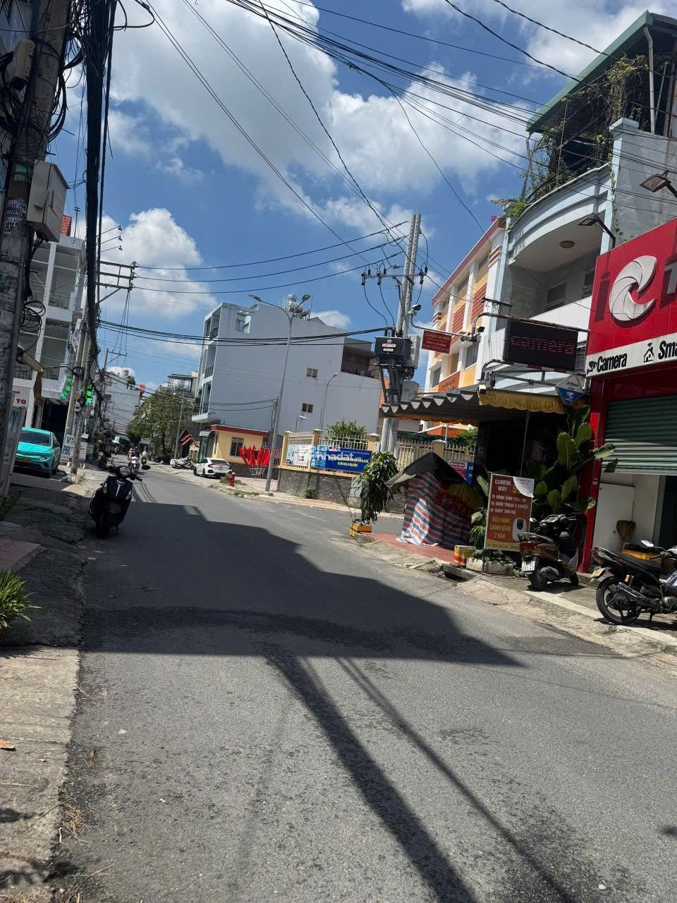 Nhà MTKD Hà Thị Đát, 65m2, 4 tầng, chỉ 10.8 tỷ TL, Vị trí sầm uất