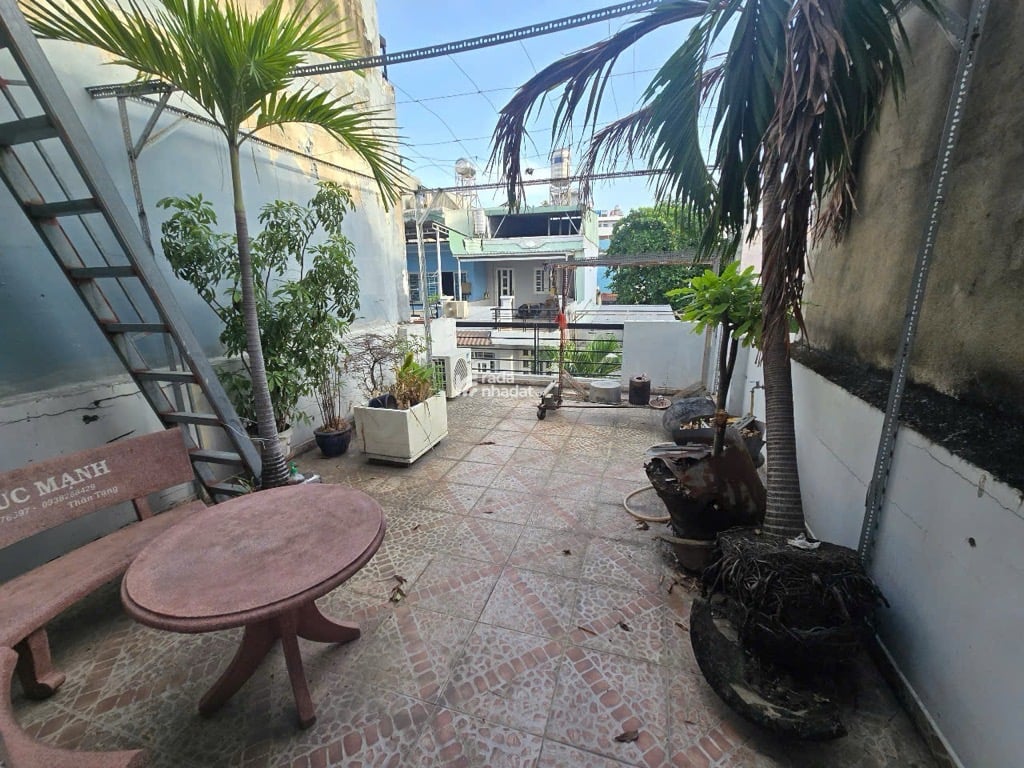 BÁN NHÀ TÂN HƯƠNG TÂN PHÚ 84M2 8.8 TỶ 3 TẦNG 3PN HẺM Ô TÔ VÀO NHÀ