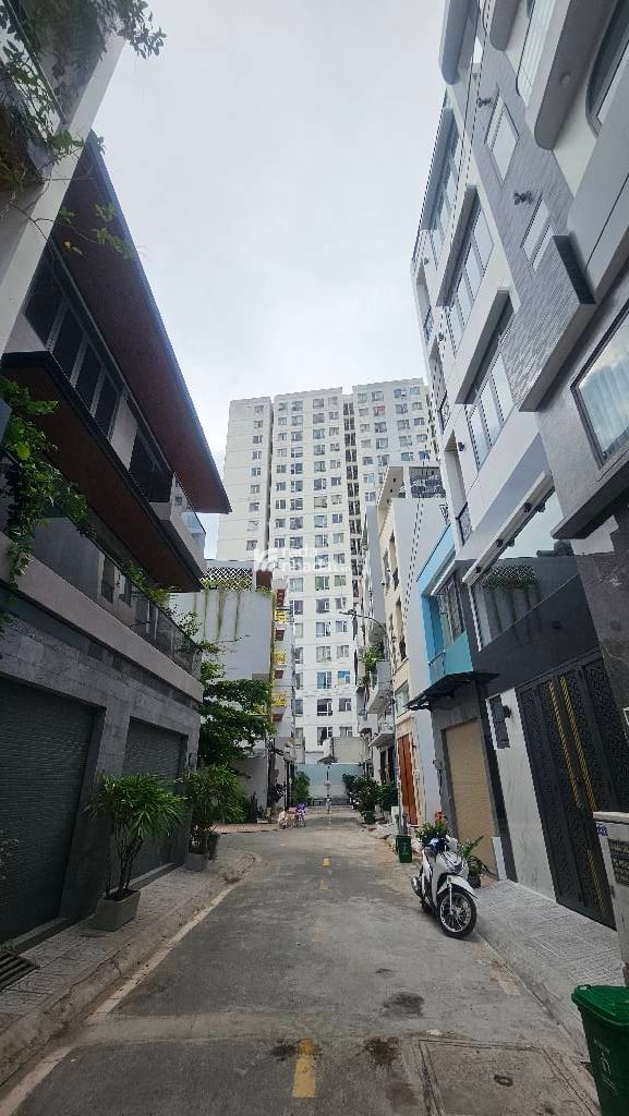 KHU BIỆT THỰ 51M2 X 6 TẦNG - NỞ HẬU - H.CÔNG - CHO THUÊ BÈO TỐT - NGÃ TƯ 4 XÃ