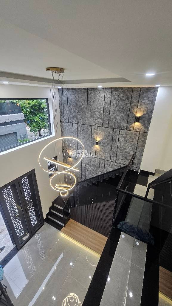KHU BIỆT THỰ 51M2 X 6 TẦNG - NỞ HẬU - H.CÔNG - CHO THUÊ BÈO TỐT - NGÃ TƯ 4 XÃ