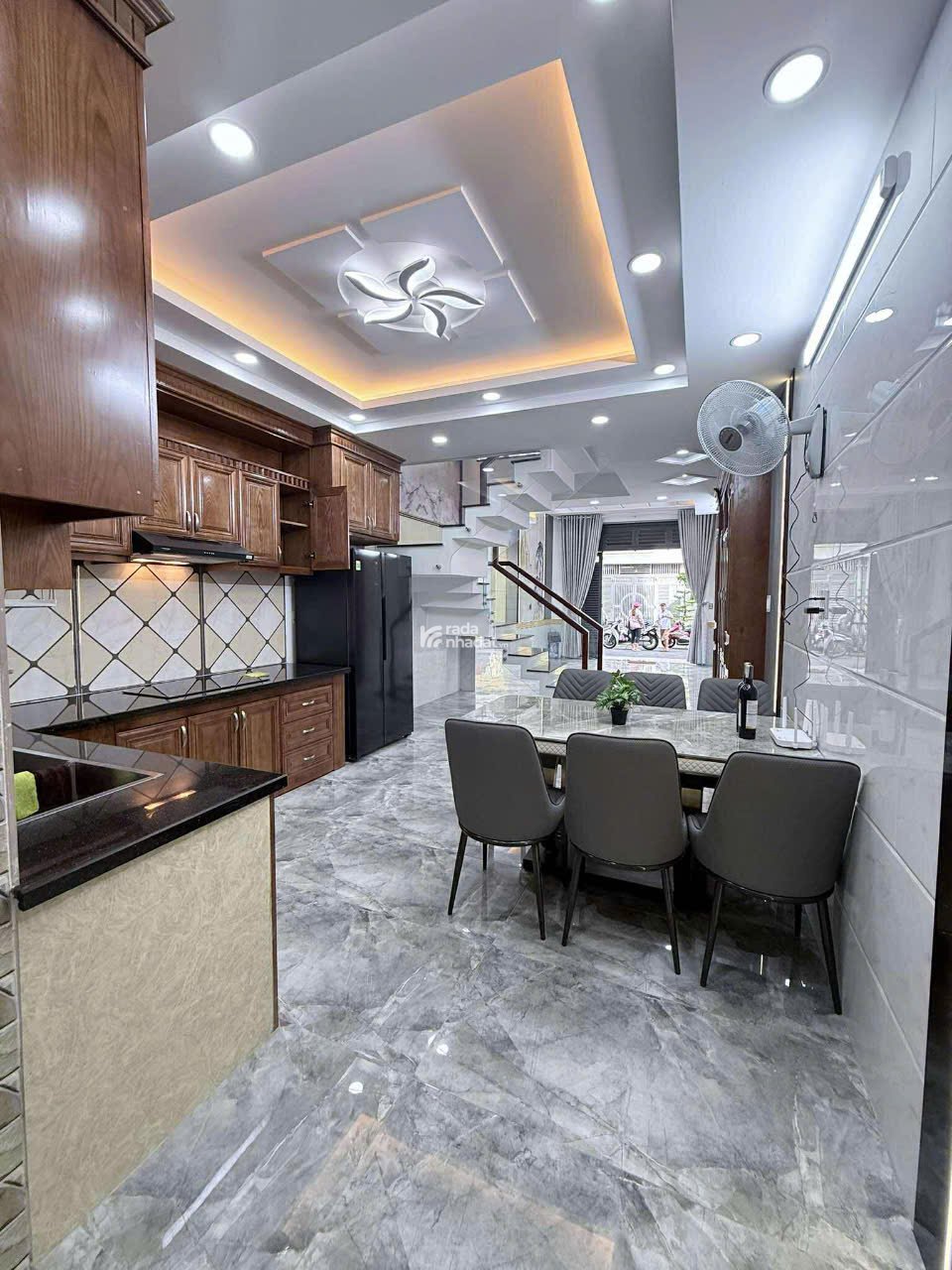 HẺM OTO HOÀNG BẬT ĐẠT, P15, TÂN BÌNH -DT: 4M X 14M X 5 TẤM (54M2) Giá: 8.9 tỷ ( thương lượng)