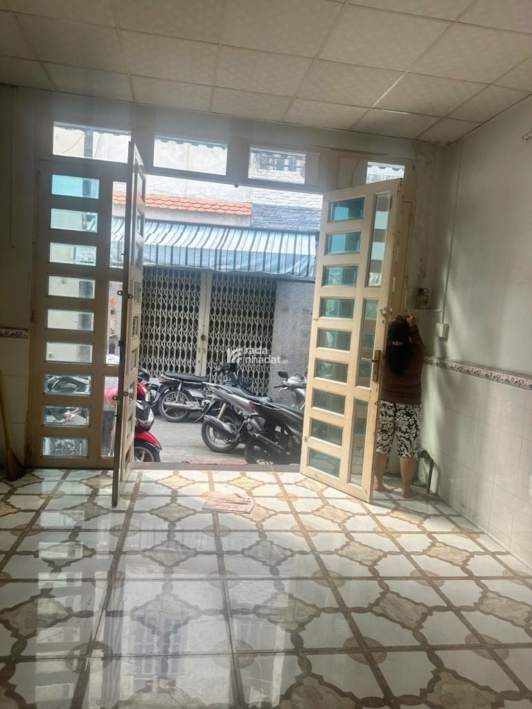 Hậu Giang Quận 6 - 36m2 - 2 tầng - hẻm trước nhà 4m sát mặt tiền giá 3,99 tỷ.