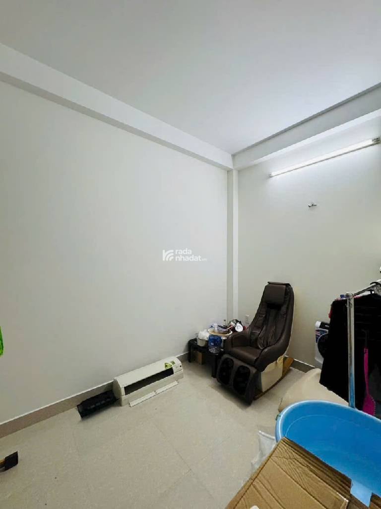 BÁN NHÀ BÙI TƯ TOÀN BÌNH TÂN 40M2 4.X TỶ 3 TẦNG 3PN ĐƯỜNG 6M Ô TÔ ĐỖ CỬA  