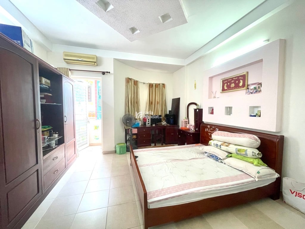 NHÀ MỚI - 4 TẦNG BTCT - 70M2 - VỪA Ở VỪA CHO THUÊ - HẺM RỘNG RÃI