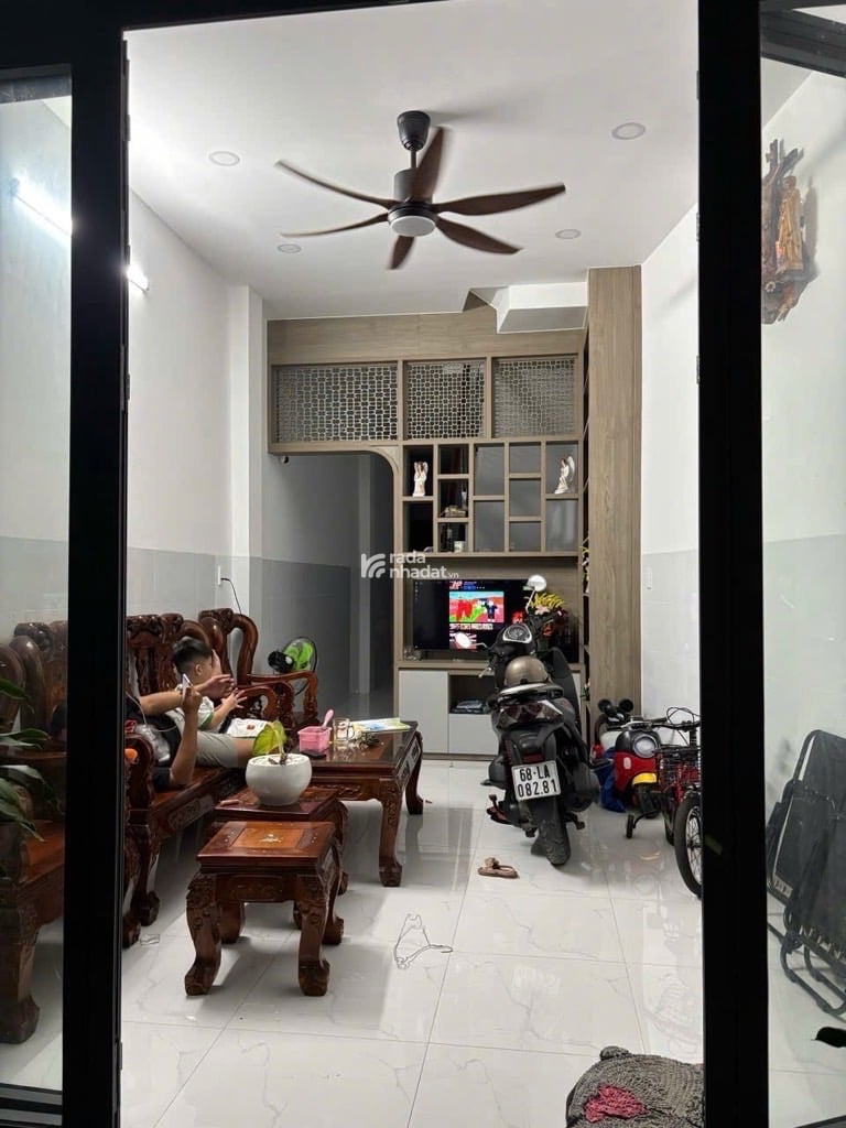 Hẻm xe hơi thuận tiện đi các quận trung tâm Đường Hương Lộ 80-Phường 