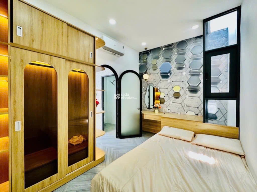 Bán  Gấp Nhà Phố 1 Trệt 1 Lầu  Chỉ 4,5 Tỷ Xe Hơi Tới Cửa Nhà  Đường Thống Nhất P 11 Quận Gò Vấp