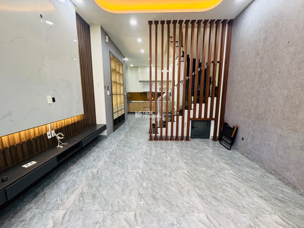 SIÊU PHẨM TÂN PHÚ - 5PN - NHÀ ĐẸP TÂN PHÚ - HẺM XE HƠI - NGANG 4M - HOÀ BÌNH - GIÁP QUẬN 11