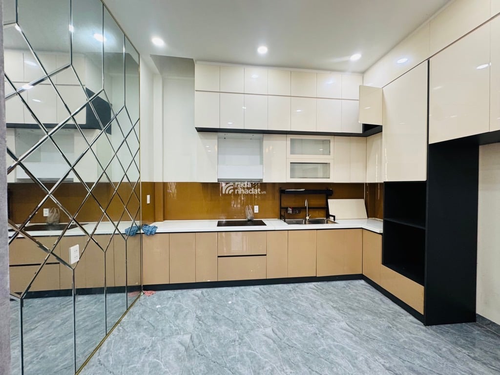 SIÊU PHẨM TÂN PHÚ - 5PN - NHÀ ĐẸP TÂN PHÚ - HẺM XE HƠI - NGANG 4M - HOÀ BÌNH - GIÁP QUẬN 11