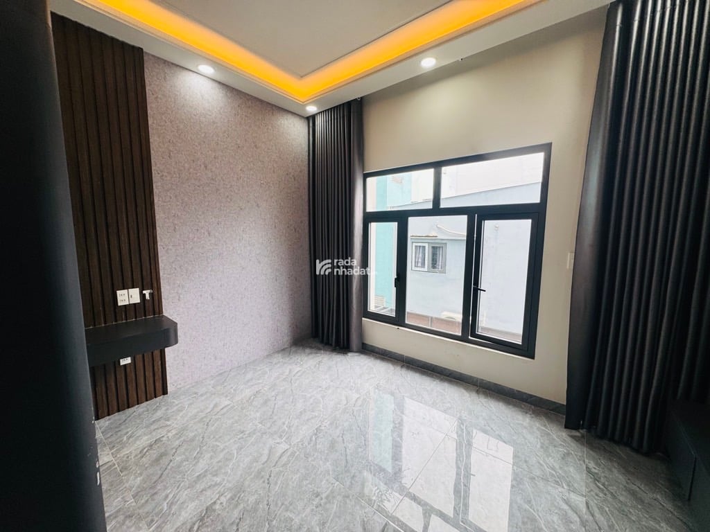 SIÊU PHẨM TÂN PHÚ - 5PN - NHÀ ĐẸP TÂN PHÚ - HẺM XE HƠI - NGANG 4M - HOÀ BÌNH - GIÁP QUẬN 11