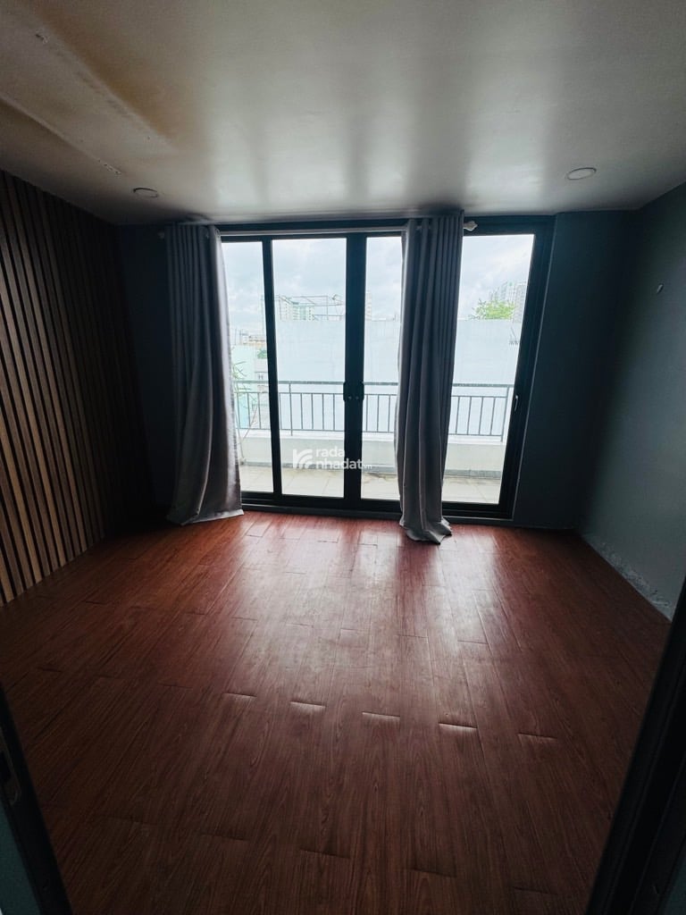 SIÊU PHẨM TÂN PHÚ - 5PN - NHÀ ĐẸP TÂN PHÚ - HẺM XE HƠI - NGANG 4M - HOÀ BÌNH - GIÁP QUẬN 11