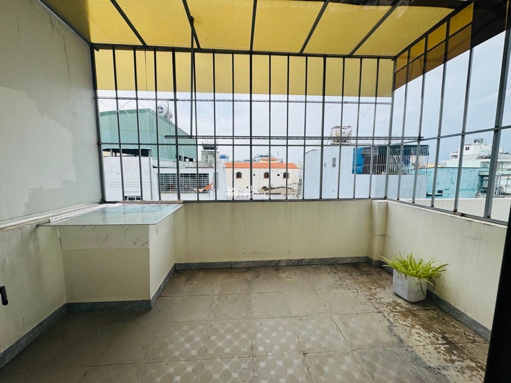 SIÊU PHẨM TÂN PHÚ - 5PN - NHÀ ĐẸP TÂN PHÚ - HẺM XE HƠI - NGANG 4M - HOÀ BÌNH - GIÁP QUẬN 11