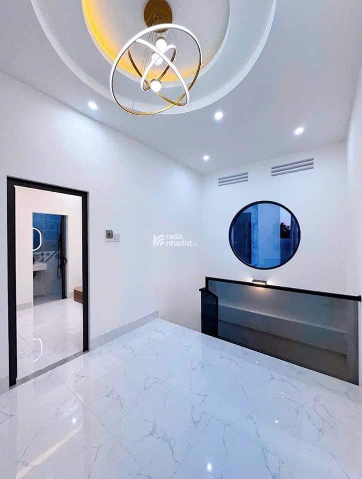 BÁN NHÀ 1 TRỆT 1 LẦU GẦN NGÃ 4 HỘI NGHĨA , NHÀ ĐẸP, GIÁ TỐT!