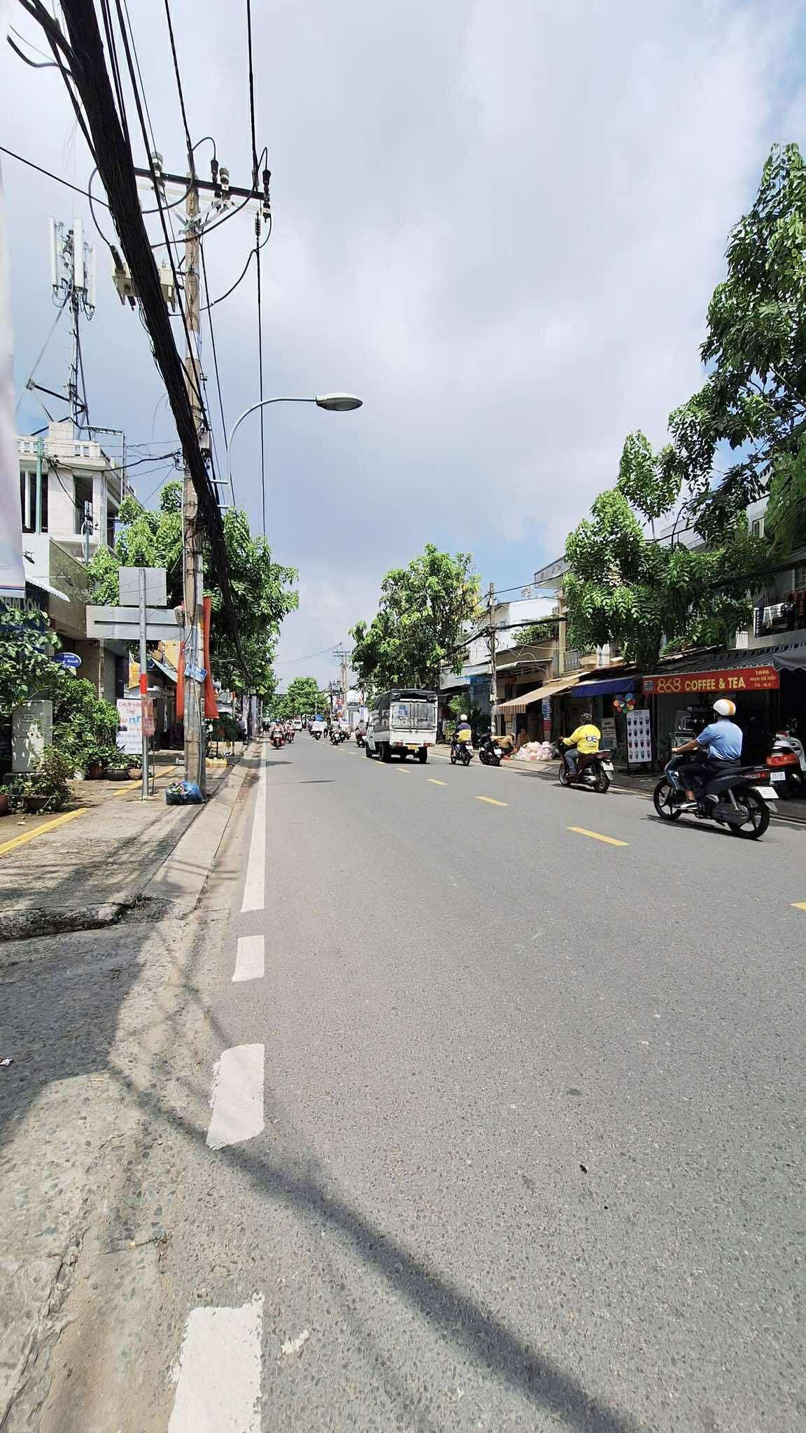 Bán Gấp Căn Hộ Dịch Vụ, 11 phòng,4 Tầng, 118m, Giá Nhỉnh 8 Tỷ 