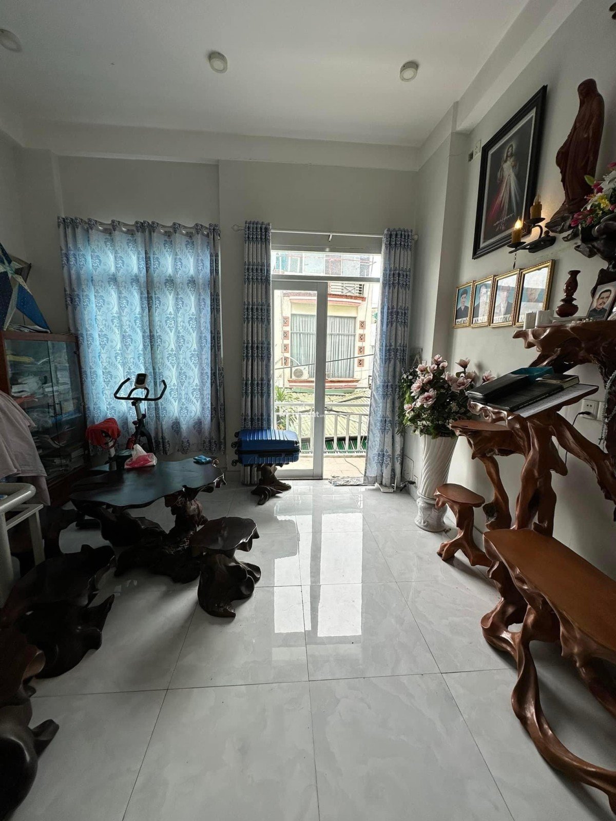 Nhà đẹp 4 lầu bán gấp, hẻm ô tô, đường Trần Thị Trọng, P. 15, Tân Bình, chỉ 6,2 tỷ TL