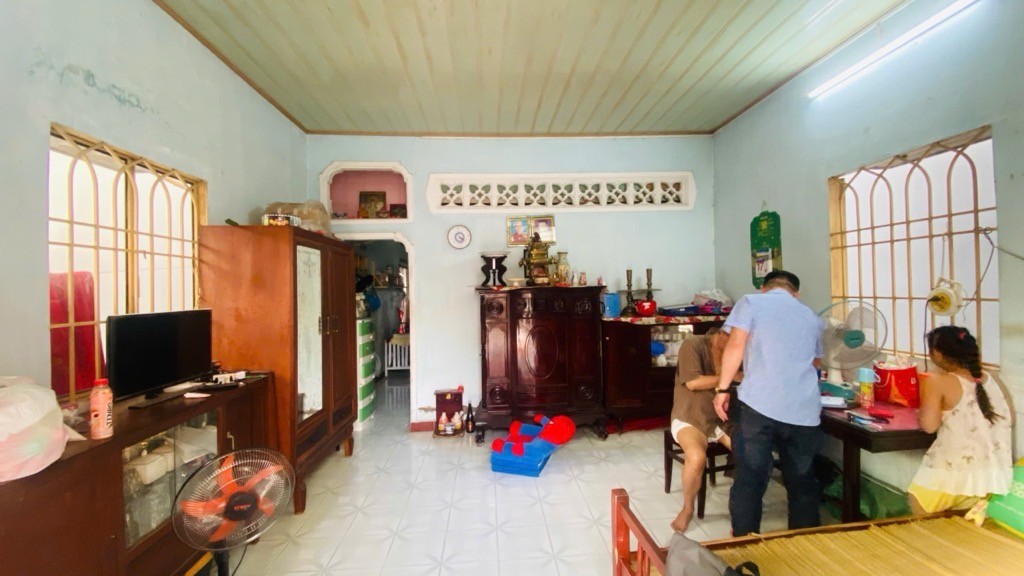 C4 TIỆN XÂY MỚI SÁT MẶT TIỀN GẦN ĐH CẢNH SÁT NGANG CHUẨN 5m S103m2 CHỈ 5,9 TỶ.