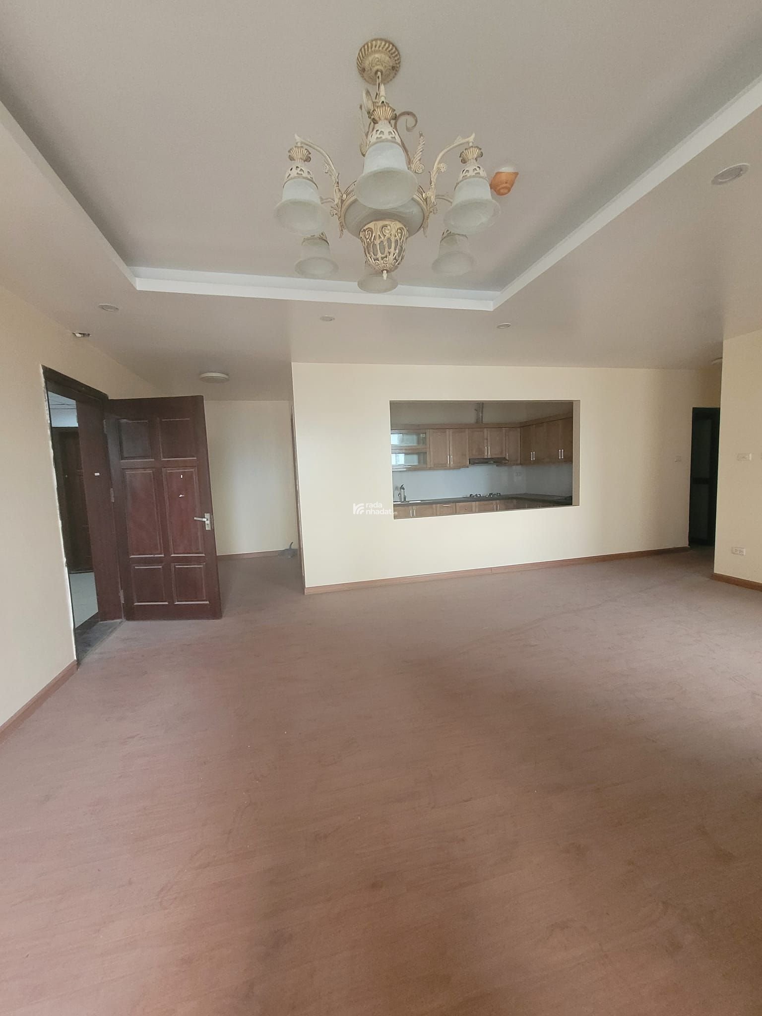 Chính chủ cho thuê căn 2pn 2vs 45m2 full nội thất giá 8,5tr vào ở luôn tại tòa Tháp Doanh Nhân
