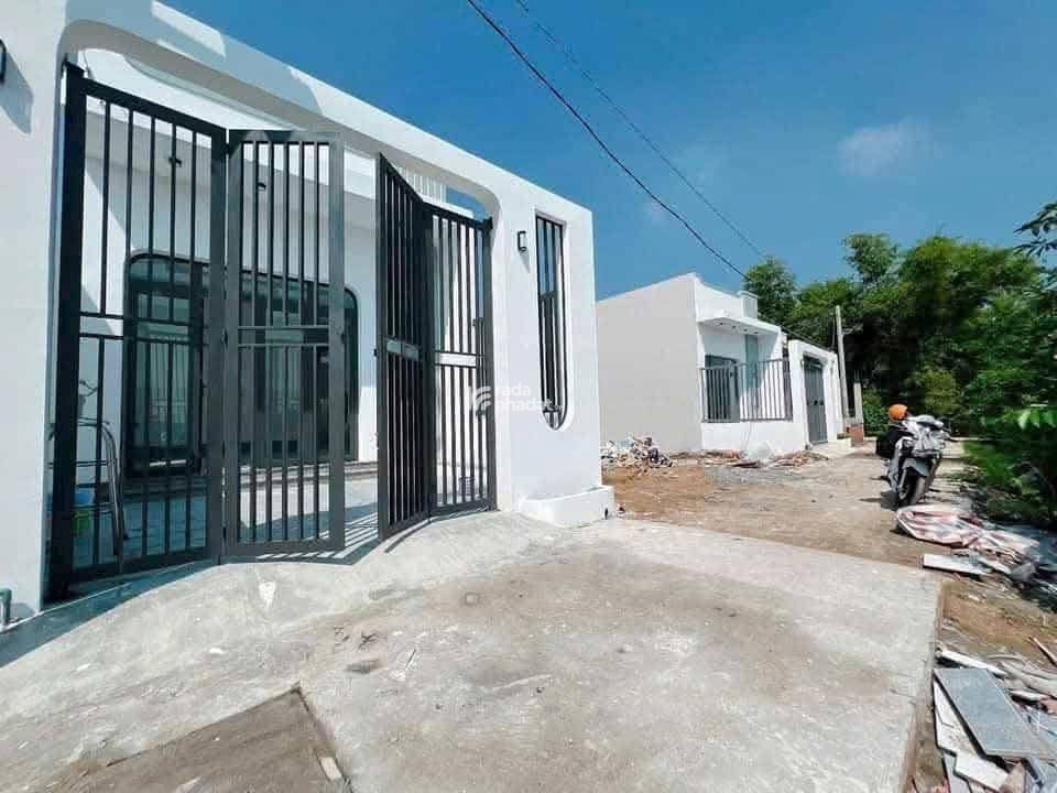 Nhà cấp 4 mới 100% - Còn một căn duy nhất 