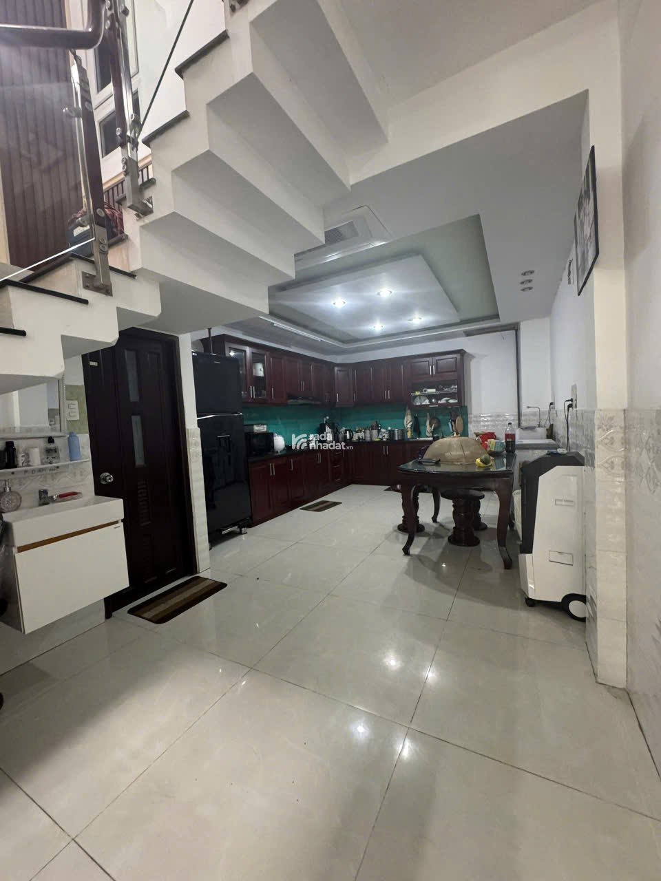 Bán nhà mặt tiền Dân Chủ, 64m2, 4 tầng, full nội thất, chỉ 11 tỷ TL