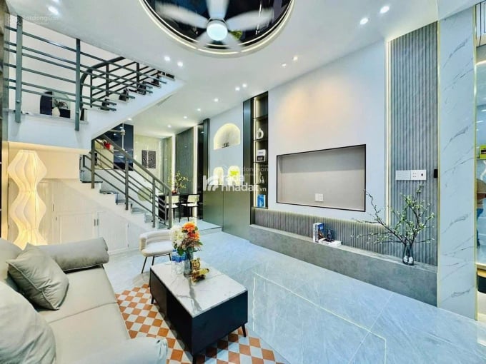 Kẹt tiền bán gấp nhà 55m2 đường Hoàng Hoa Thám phường 5 Bình Thạnh