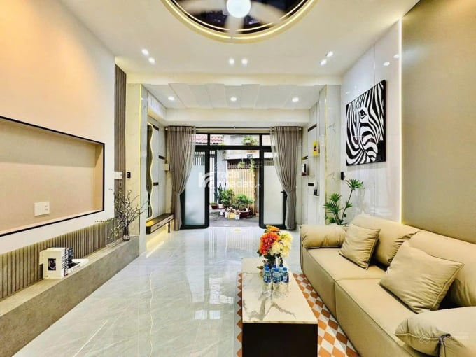 Kẹt tiền bán gấp nhà 55m2 đường Hoàng Hoa Thám phường 5 Bình Thạnh