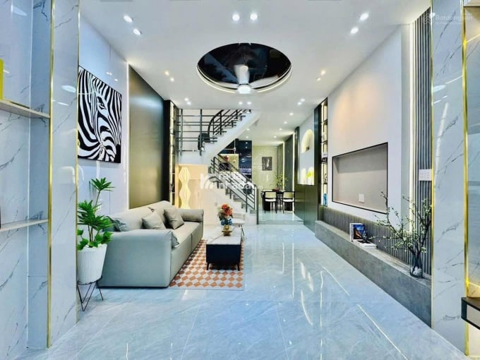 Kẹt tiền bán gấp nhà 55m2 đường Hoàng Hoa Thám phường 5 Bình Thạnh