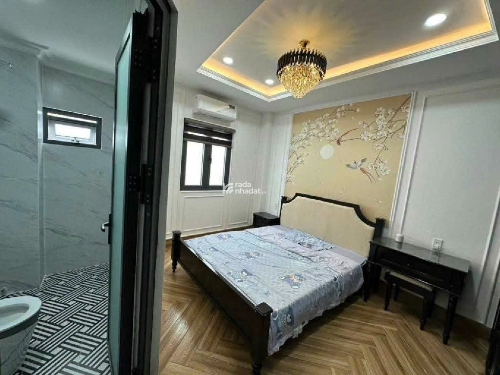 SIÊU PHẨM NHÀ 5 TẦNG - GARA 2 XE HƠI - THANG MÁY - FULL NỘI THẤT XỊN
