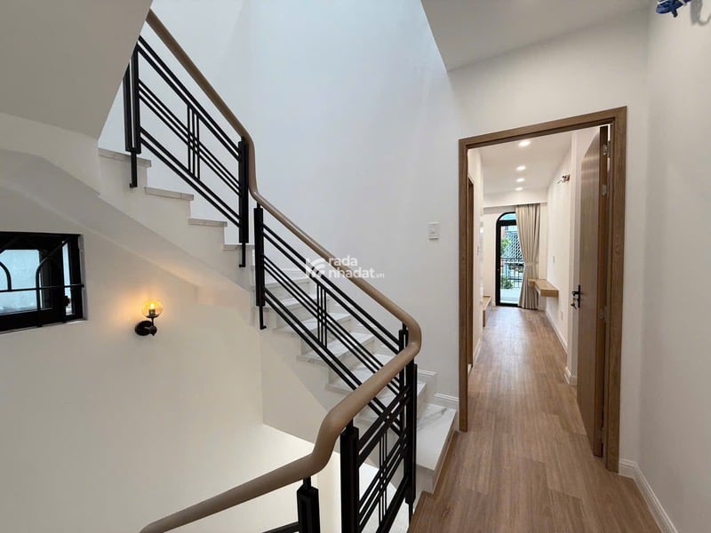 NHÀ ĐẸP MỚI XÂY 3 TẦNG,SỔ ĐẸP,GẦN AEON TÂN PHÚ