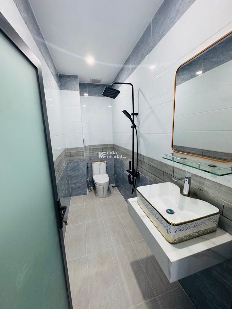 *CHƯA ĐẾN 3 ĐỒNG . NHÀ ĐẸP KHU ĐỒNG BỘ NGAY NGUYỄN THỊ TÚ . 4 TẦNG , DTSD 112m2 . FULL NỘI THẤT 