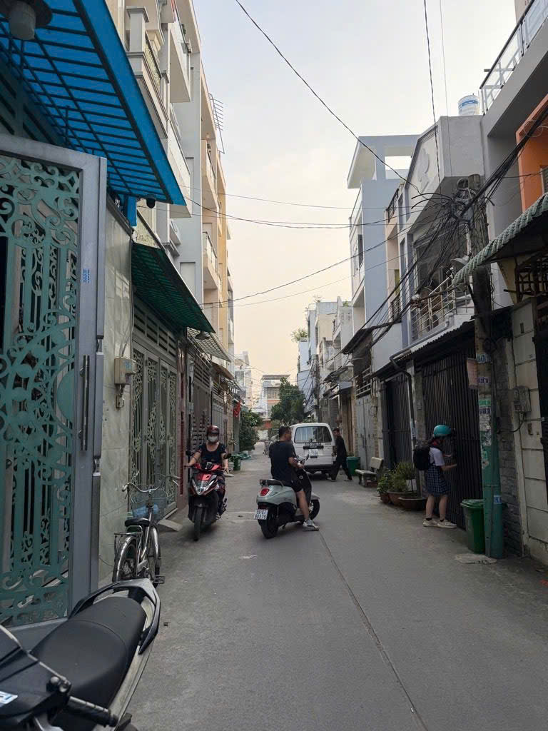 BÁN NHÀ HXH LÊ ĐÌNH CẨN,BÌNH TÂN (5m x 12m x 4 TẦNG) 6.2 TỶ TL