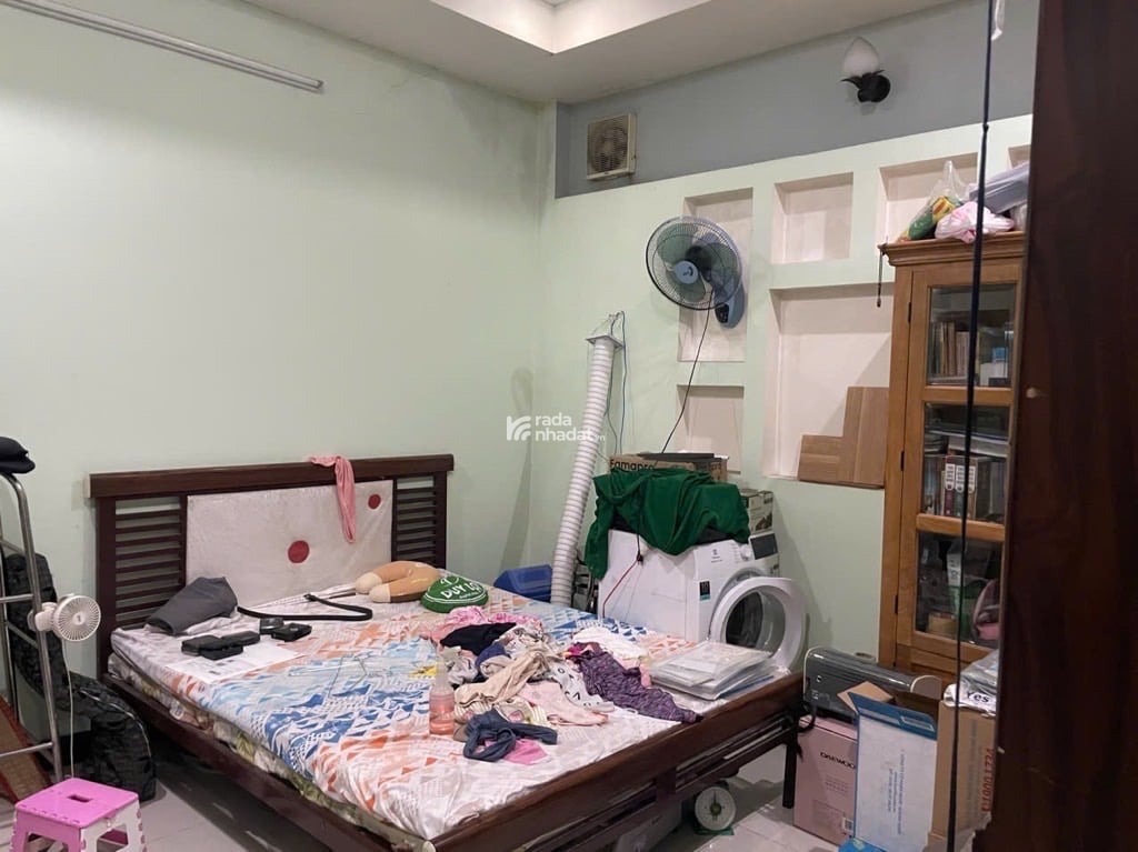 CẦN BÁN GẤP GIẢM GIÁ 200TR- NHÀ HẺM XE HƠI NGAY TRUNG TÂM  TÂN PHÚ