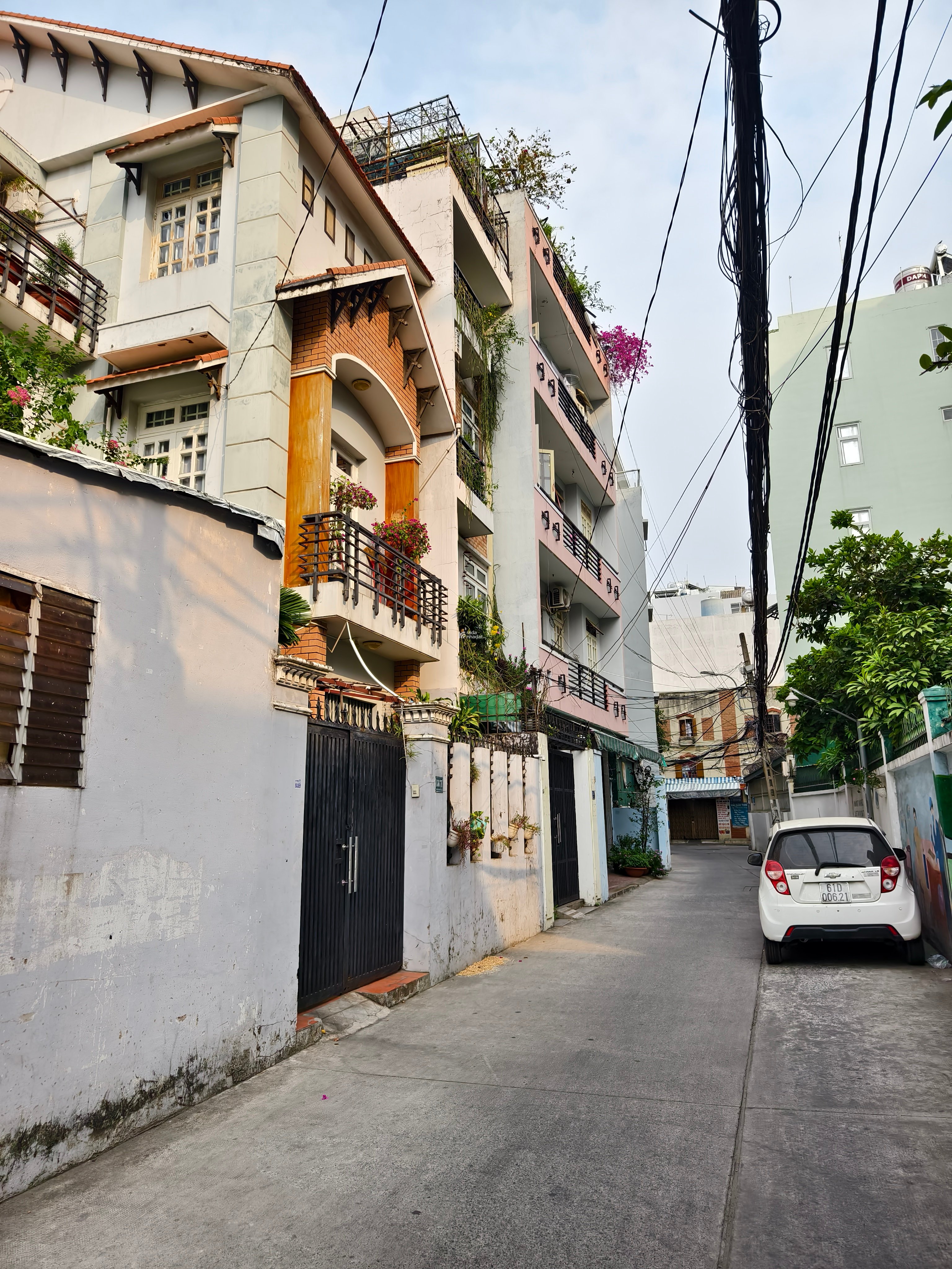 Nhà đẹp Quận 10 , HXH 6m Tô Hiến Thành 