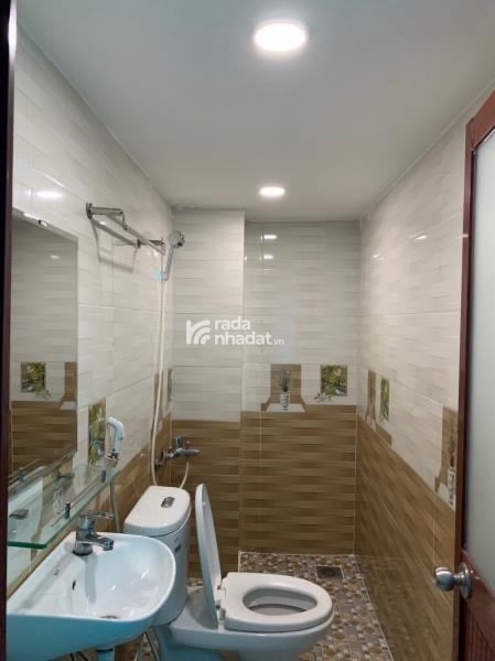 NHÀ ĐẸP Ở NGAY - MẶT TIỀN THỤT - DIỆN TÍCH LỚN 80M2 - SỔ NỞ HẬU