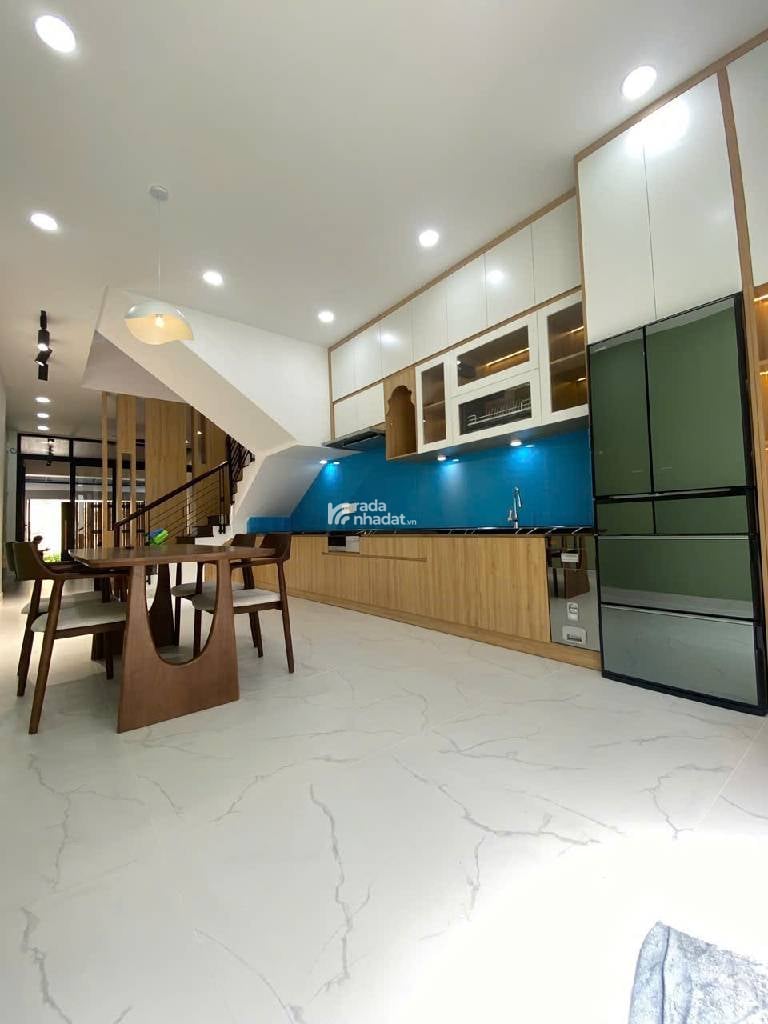 SIÊU PHẨM SÁT ỦY BAN QUẬN BÌNH TÂN NGAY TÊN LỬA- NHÀ 3 TẦNG FULL NỘI THẤT- XE HƠI NGỦ TRONG NHÀ 