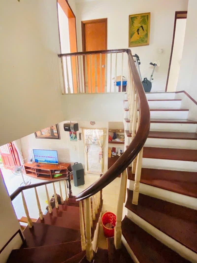 Biệt thự cổ mái Thái GẤP BÁN hẻm 537 Nguyễn Oanh ngang 14m 233m2 view sông 22.5 tỷ.