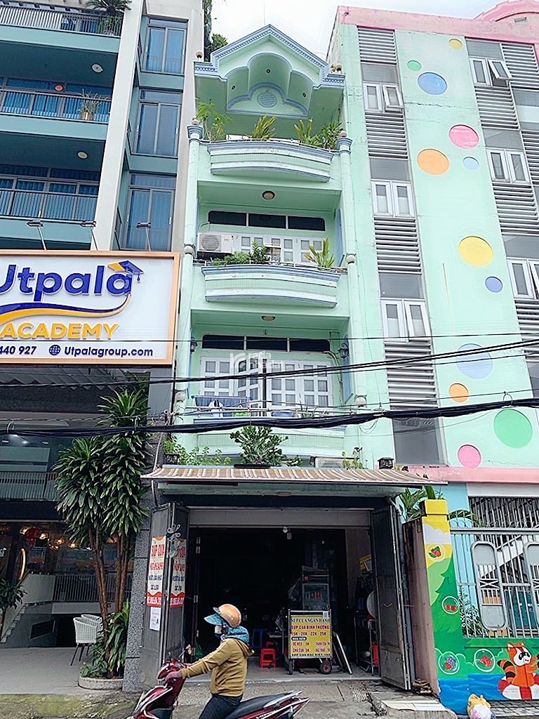 Bán nhà mặt tiền đường đông hồ tân bình