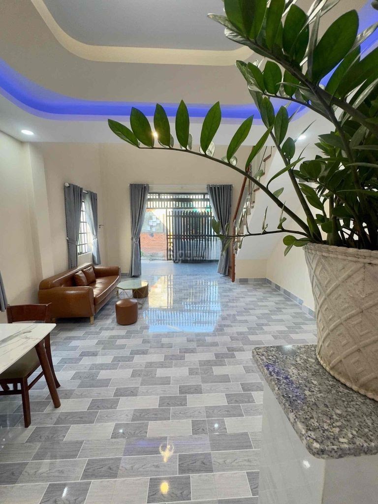 MỚI ĐẸP Ở NGAY CĂN GÓC HẺM XE HƠI SÁT MẶT TIỀN GẦN CHỢ TAM HÀ 5X12 CHỈ 5,4 TỶ.