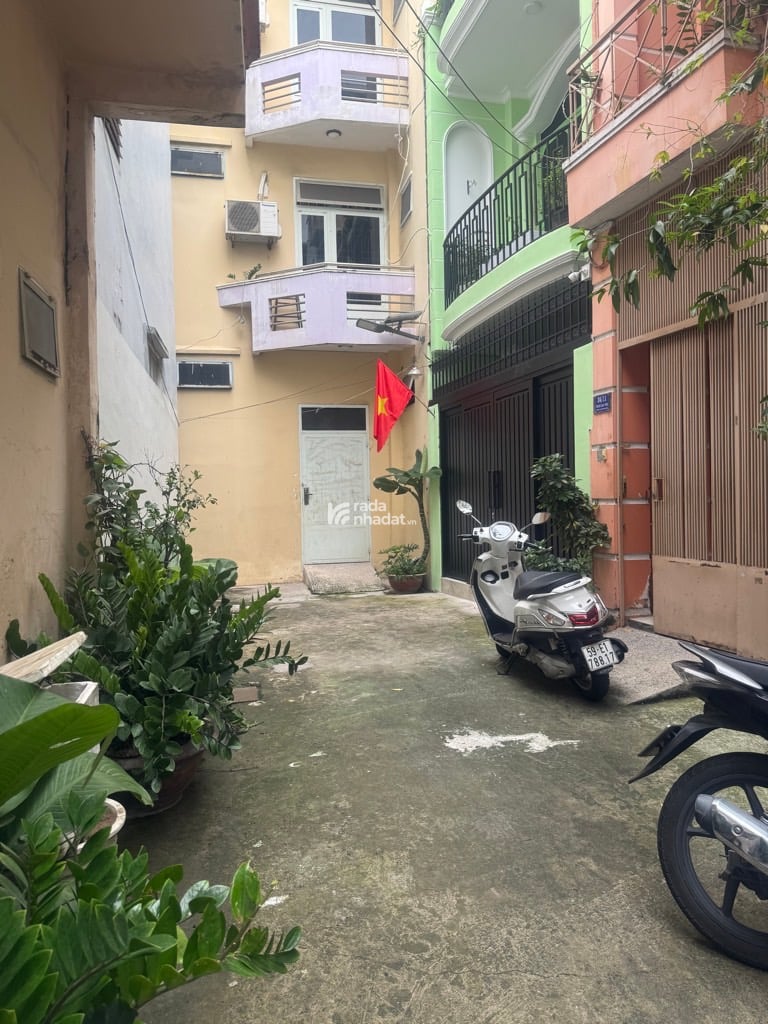 HẺM XE HƠI TRẦN CAO VÂN, PHÚ NHUẬN, 5.6M BỀ NGANG. CÓ KẾT CẤU Ở NGAY. GIẢM 800TR CHỈ 10.7T TL 