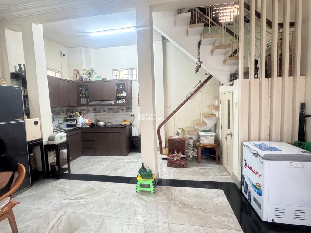 HẺM XE HƠI TRẦN CAO VÂN, PHÚ NHUẬN, 5.6M BỀ NGANG. CÓ KẾT CẤU Ở NGAY. GIẢM 800TR CHỈ 10.7T TL 