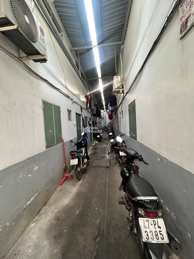 KHU ETOWN, HẺM XE HƠI TRƯỜNG CHINH, TÂN BÌNH, 240M TIỆN XÂY MỚI. GIẢM 350TR CHỈ CÒN 21.5T TL