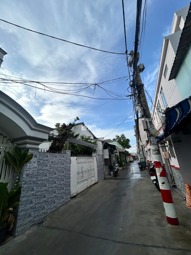 KHU ETOWN, HẺM XE HƠI TRƯỜNG CHINH, TÂN BÌNH, 240M TIỆN XÂY MỚI. GIẢM 350TR CHỈ CÒN 21.5T TL